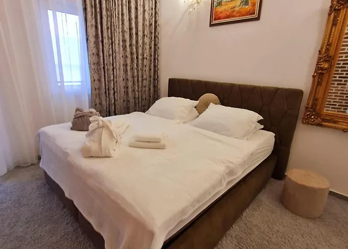 Sea View Luxury Conte With Swiming Pool And Romantic Podstrana