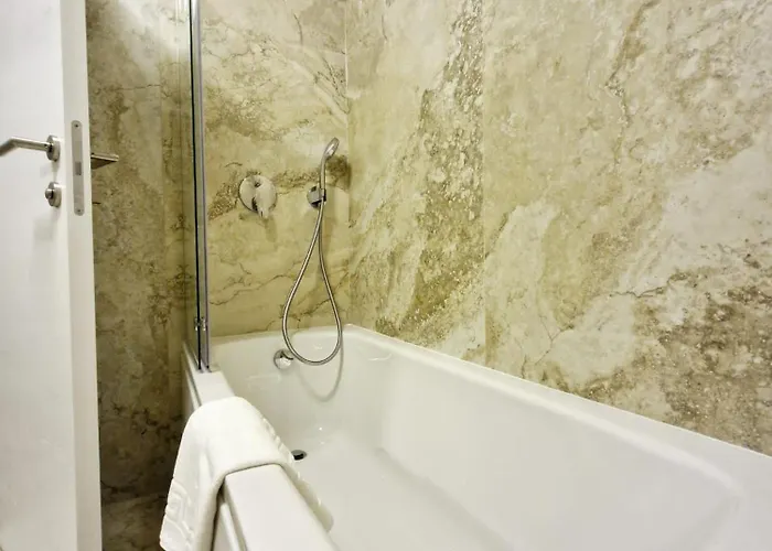 Sea View Luxury Conte With Swiming Pool And Romantic Hotel apartamentowy Podstrana